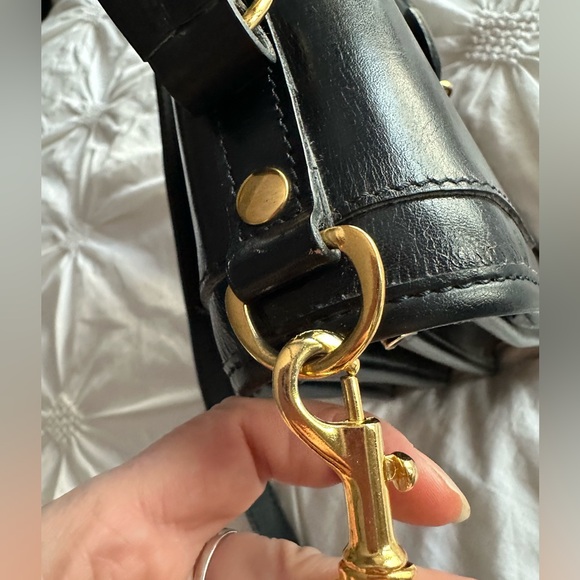 Navy leather top handle purse with gold hardware, cross body purse EUC vintage - Picture 4 of 13